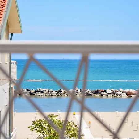 Hotel What Else