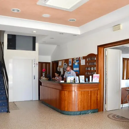 ホテル What Else 3*